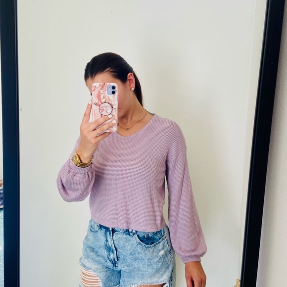 Sold 💜 Lavender 💜 V-Neckline Cuffed Long Sleeve Waffle Fabric Top S - Picture 3 of 8